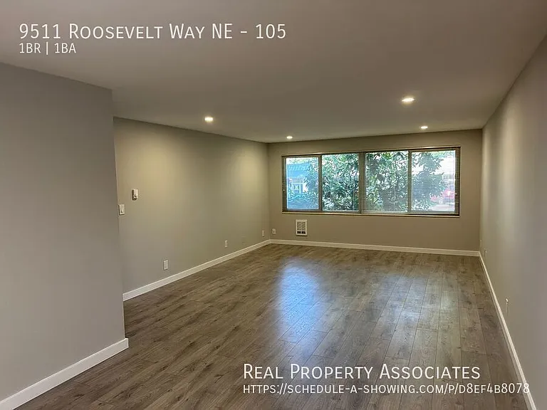 9511 Roosevelt Way NE #105 — Photo 2