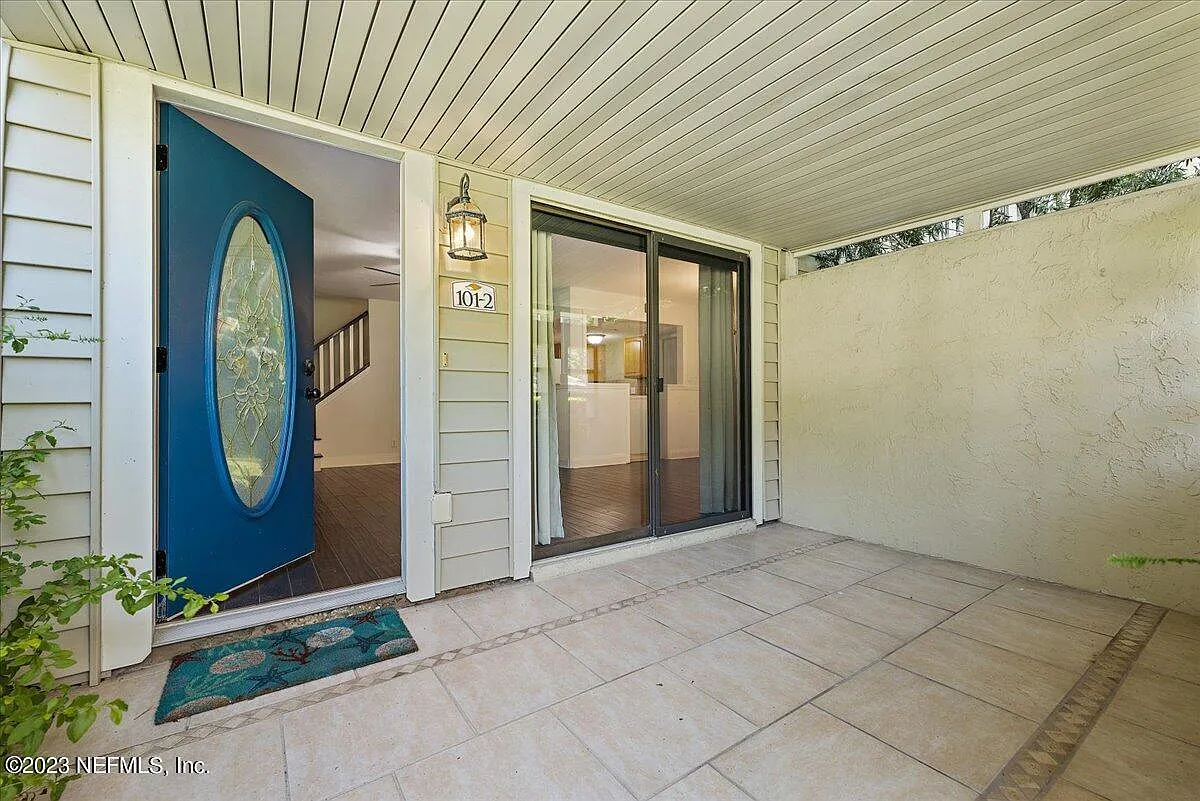 2 bed, 1.5 bath, $2,000 — Photo 3