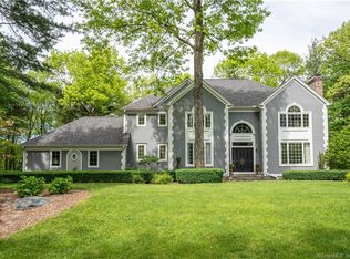 6 Woodleigh Pl, Weatogue, CT 06089