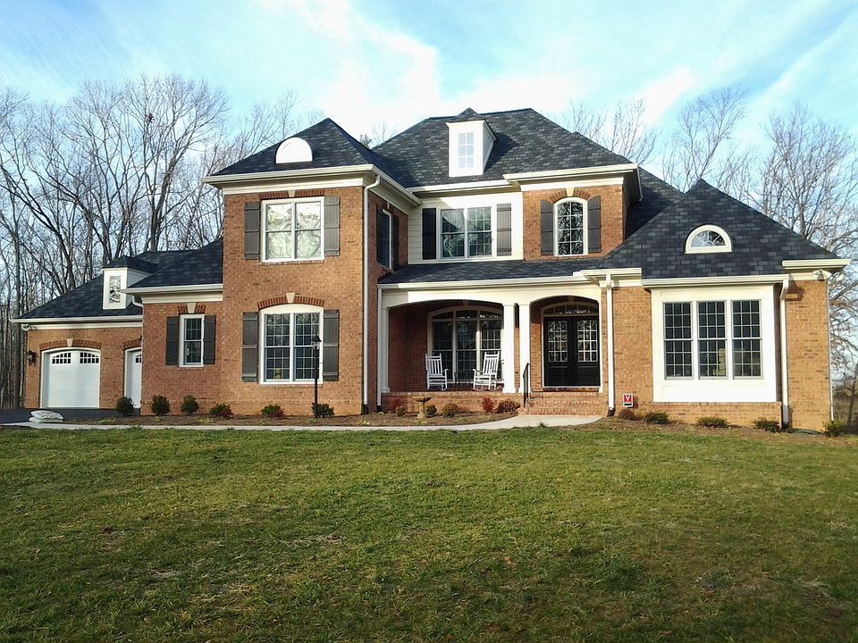 1st image of 10704 Parkgate Dr