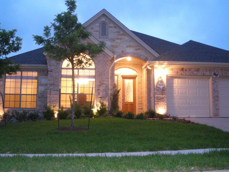 1st image of 9609 Bundoran Dr