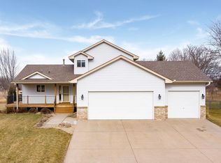2105 10th Street Cir NE, Buffalo, MN 55313