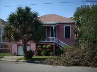 2424 Ursuline, Galveston, TX 77550