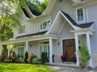 3101 Sprucewood Rd, Wilmette, IL 60091