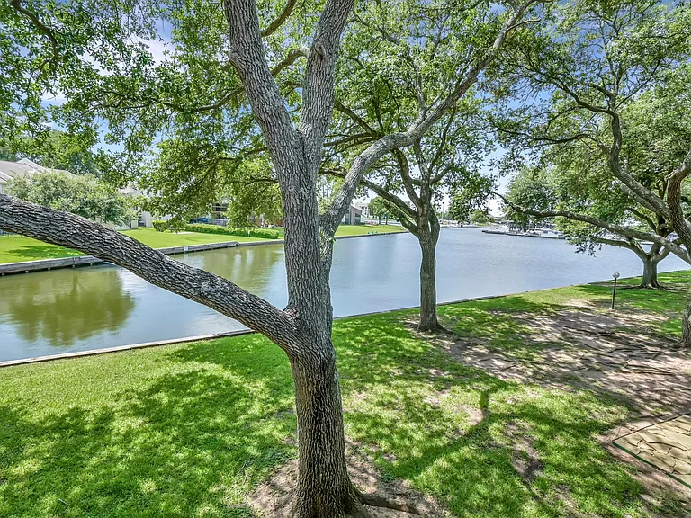 12100 Melville Dr #618 — Photo 4