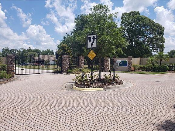 4th image of 3938 Cove Lake Pl