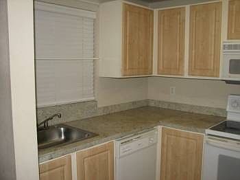 5th image of 11103 NE 124th Ln #D115