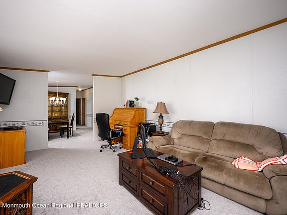4th image of 519 Momosa Drive