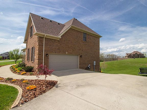 4th image of 132 Hickory Meadows Dr