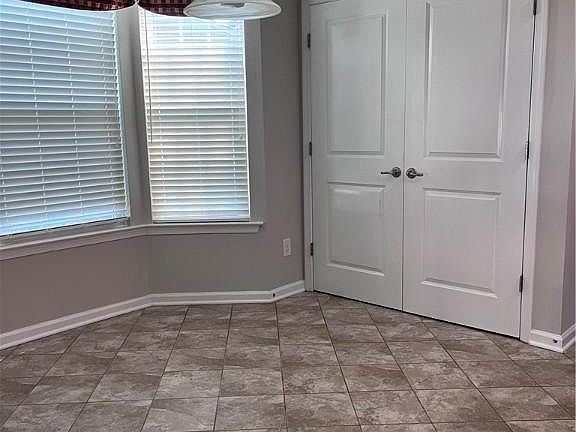 5th image of 130 Siena Ln