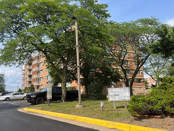 2nd image of 2201 S Highland Ave APT 1K