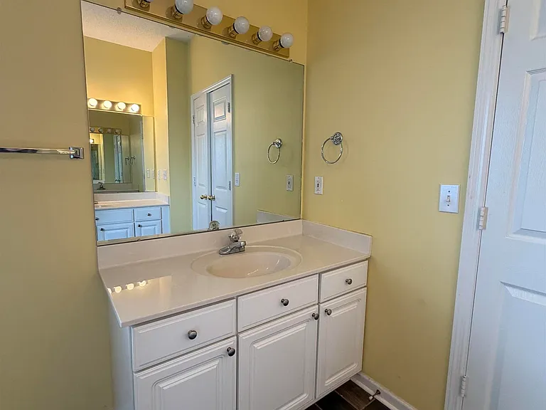 216 Horseshoe Bnd — Photo 24