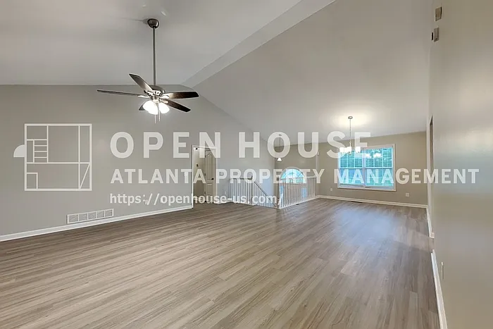 280 Brookview Dr — Photo 3