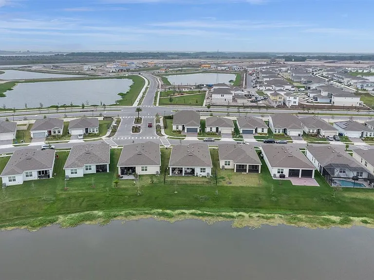 2010 Spring Shower Cir — Photo 45