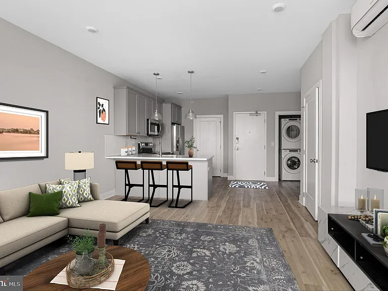 5230 Walnut St #5R — Photo 1