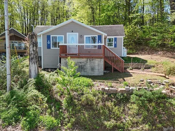 4 Aft Court, Saratoga Springs, NY 12866