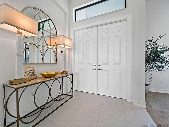 4th image of 2044 SW English Garden Dr