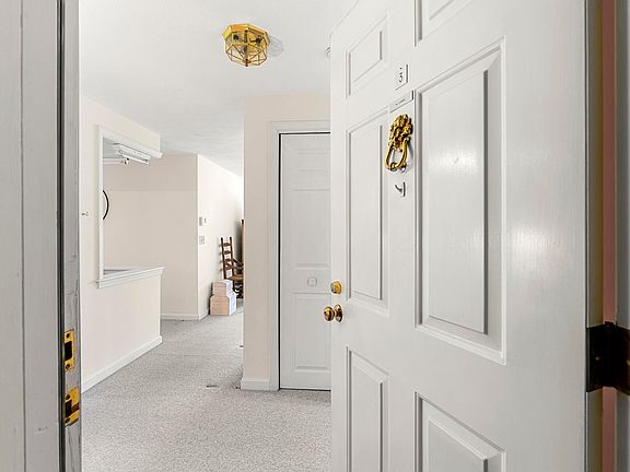 2nd image of 3 Hilltop Drive UNIT 3