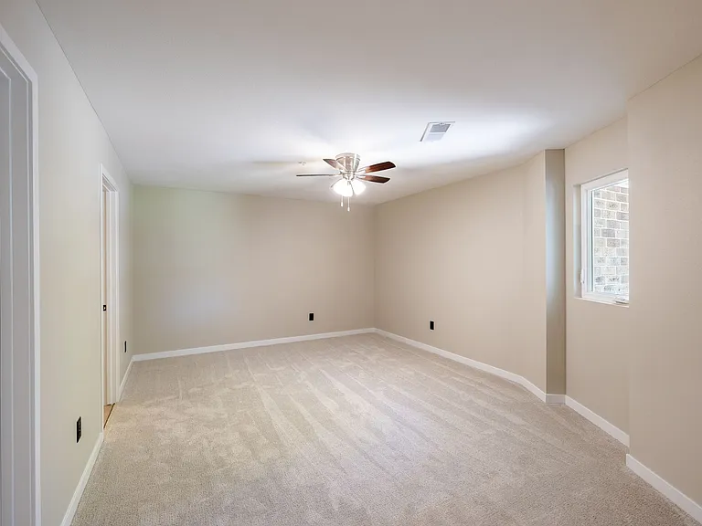 Woodland Hills Townhomes Comfortable & Convenient Living in Sioux City! — Photo 16