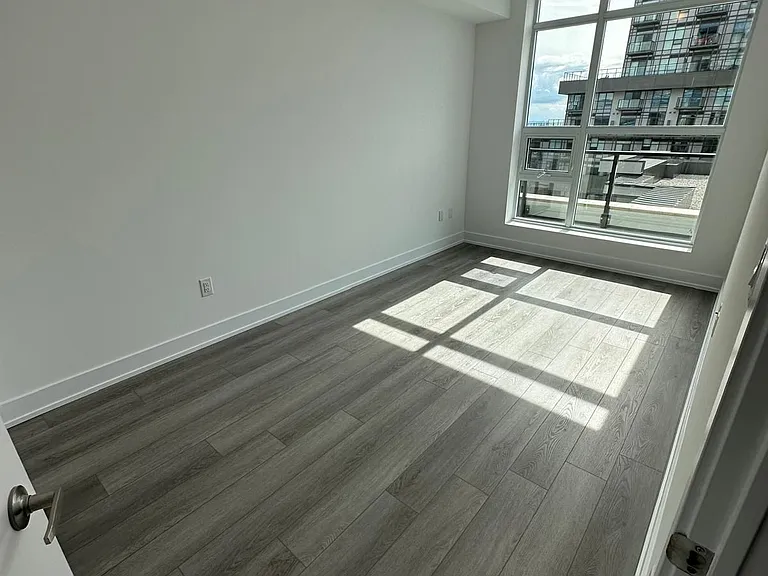 460 Dundas St E #715 — Photo 7
