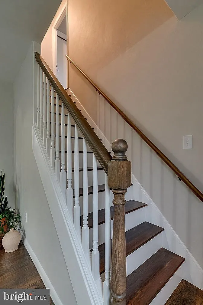 4 bed, 2322 sqft, $2,300 — Photo 4
