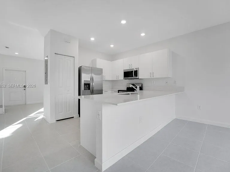 2619 SE 28th Ave — Photo 8