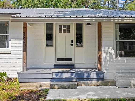 5th image of 226 Bradley Dr NE