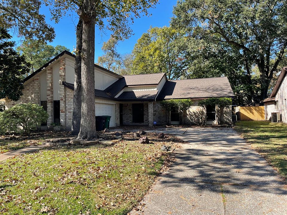 1st image of 2915 Brookdale Dr