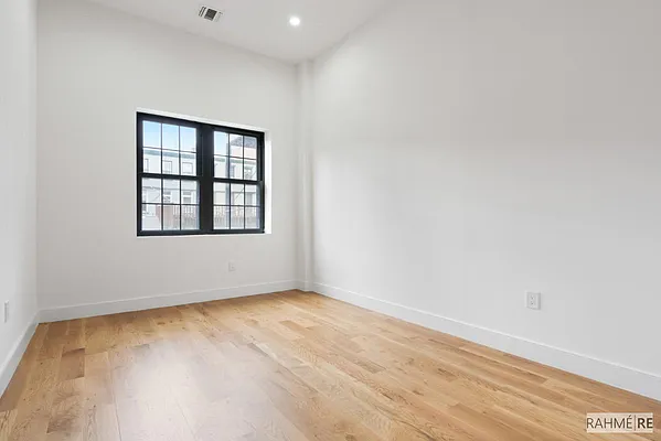 Rented by Rahme Real Estate, LLC | media 25