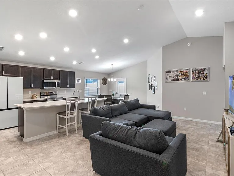 524 Scenic Bluff Blvd — Photo 5