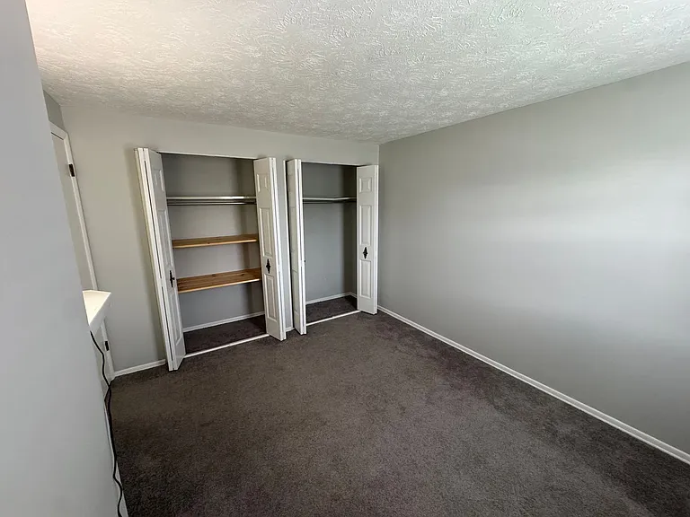 244 E Commons Dr — Photo 40