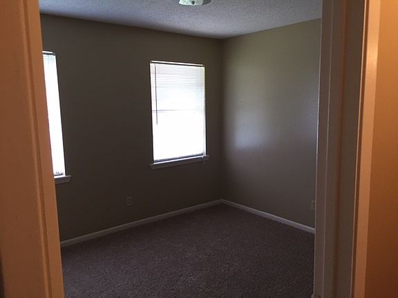 2nd image of 201 Sherwood Dr