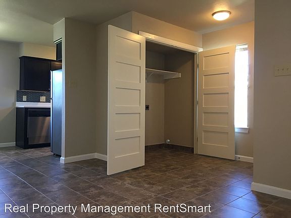 4th image of 7402 Vintage Hills Dr APT D