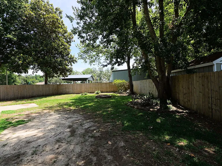 1613 Mariah Way E — Photo 36