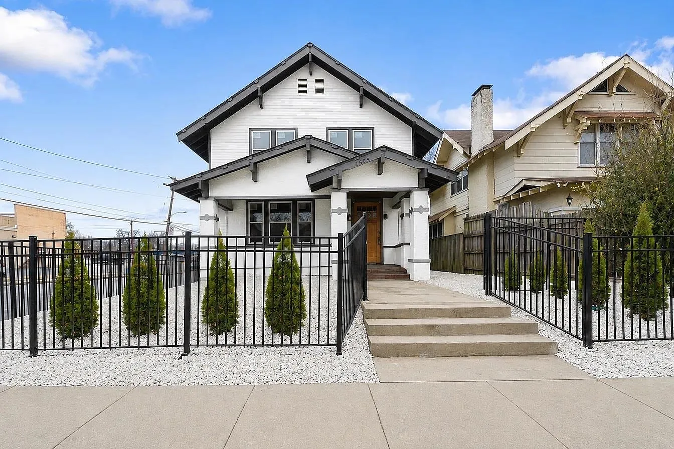 3 bed, 2.0 bath, $1,950 — Photo 1