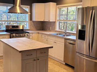 9 Paula Dr, Charleston, SC 29407