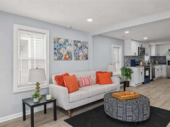 303 Diamond Ave, Chesapeake, VA 23323
