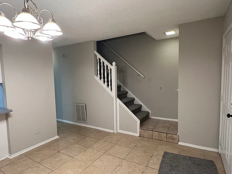 6473 Klinect Ct #D — Photo 7