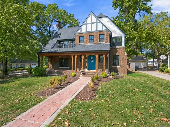 3330 Country Club Pl, Wichita, KS 67208