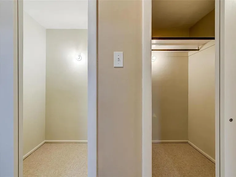 934 Briarwood Ln — Photo 15