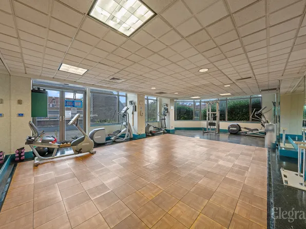 112-01 Queens Boulevard image 21 of 23