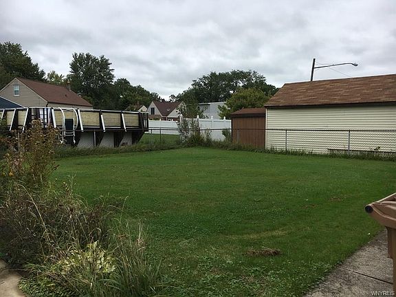 3rd image of 690 Maryvale Dr