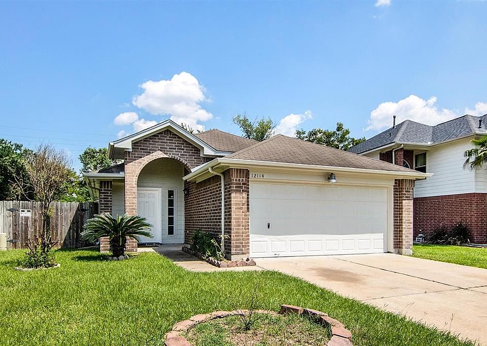 Charming investment home with steady rental income. (Lawn crew had not made it out prior to photos.)