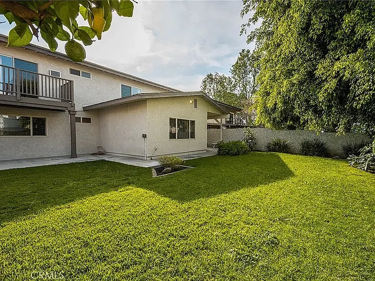 5743 Coke Ave — Photo 30