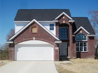 24492 Westchester Dr, South Lyon, MI 48178