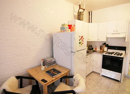 Rented by Nolita Group | media 12