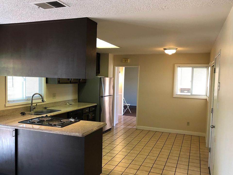 1st image of 496 Safari Dr