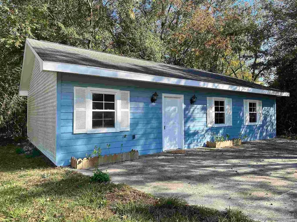 229 3rd Ave, Atmore, AL 36502