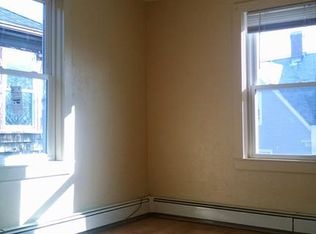 7 Forest Ave APT 2, Plymouth, MA 02360