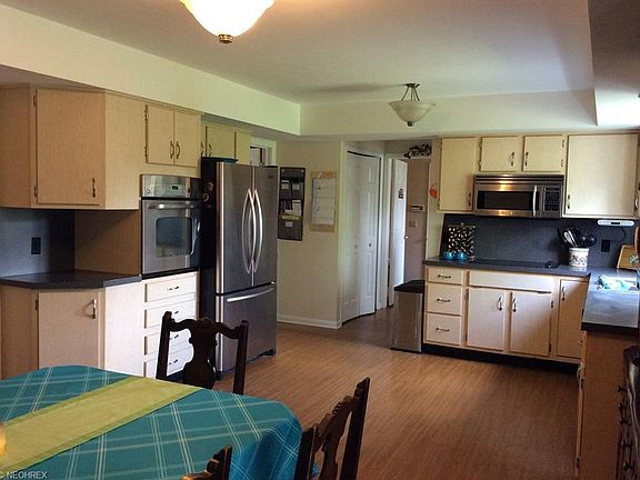 4th image of 469 Wheatfield Dr